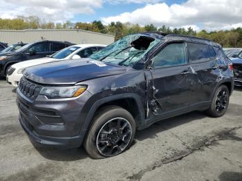  Salvage Jeep Compass