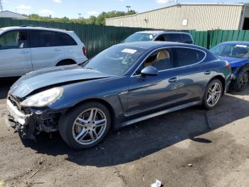  Salvage Porsche Panamera