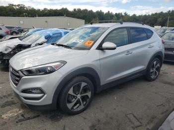  Salvage Hyundai TUCSON