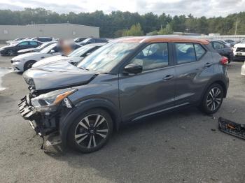  Salvage Nissan Kicks