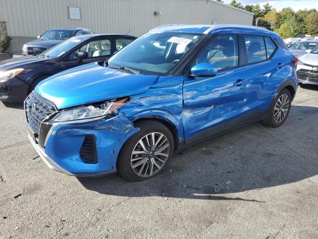  Salvage Nissan Kicks