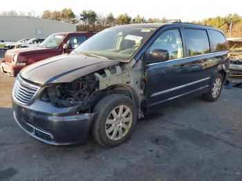  Salvage Chrysler Minivan