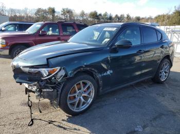  Salvage Alfa Romeo Stelvio