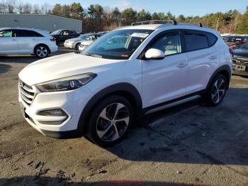  Salvage Hyundai TUCSON