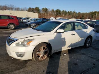  Salvage Nissan Altima