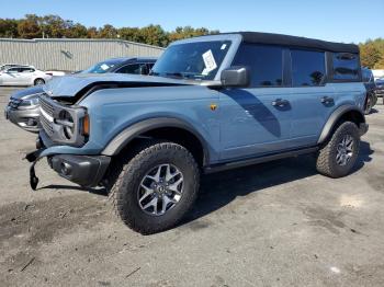  Salvage Ford Bronco