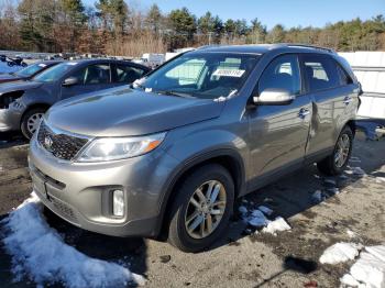  Salvage Kia Sorento