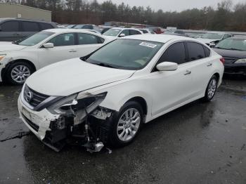  Salvage Nissan Altima