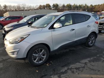  Salvage Hyundai TUCSON