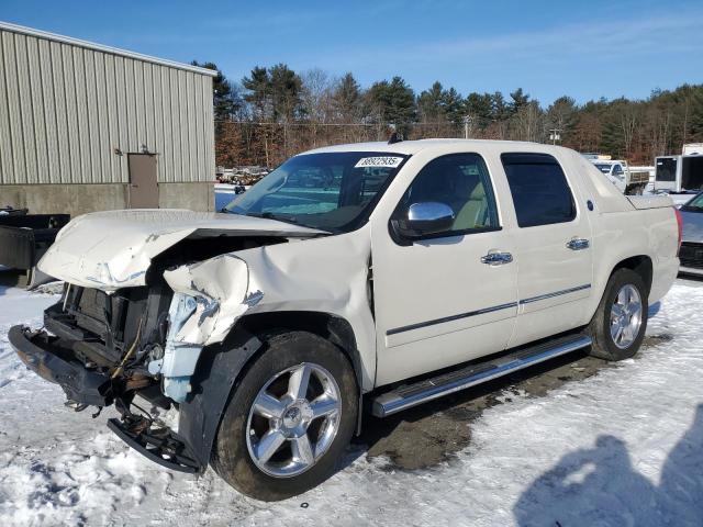  Salvage Chevrolet Avalanche