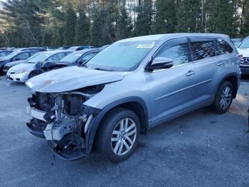  Salvage Toyota Highlander