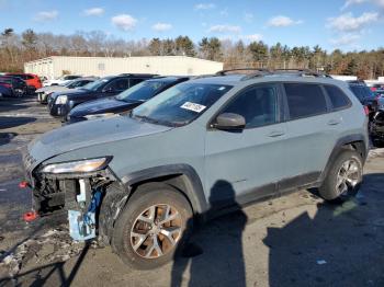  Salvage Jeep Cherokee