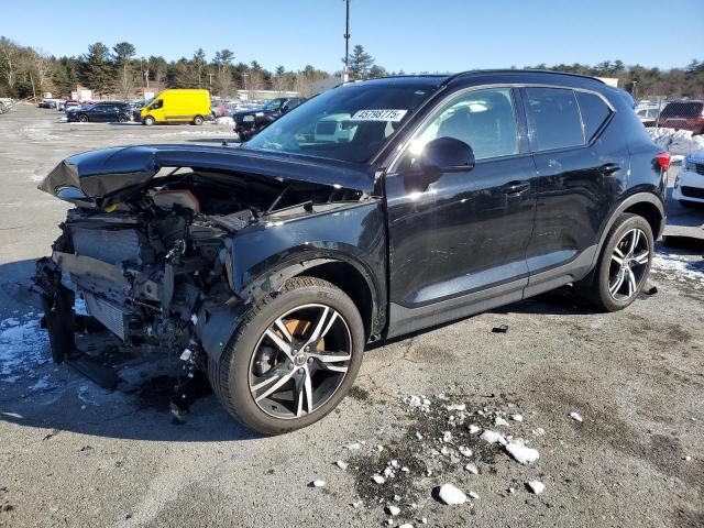  Salvage Volvo XC40