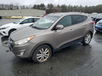  Salvage Hyundai TUCSON