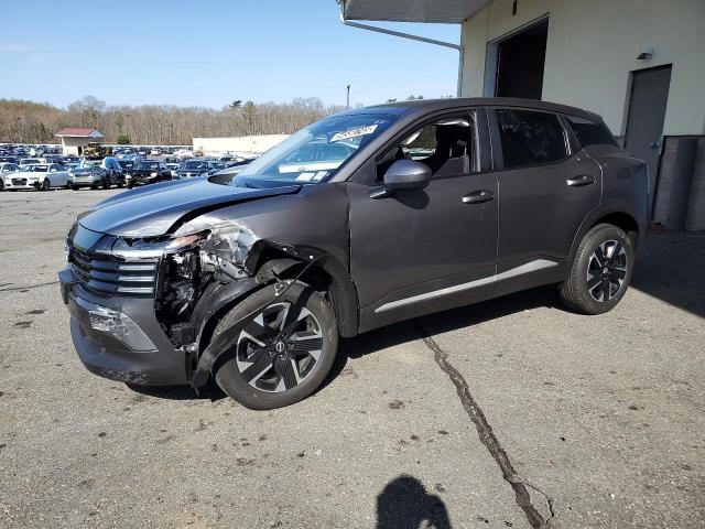  Salvage Nissan Kicks