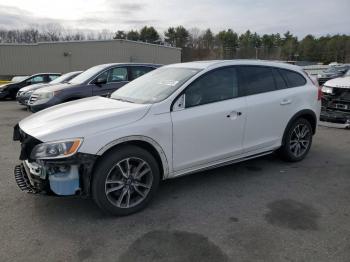  Salvage Volvo V60