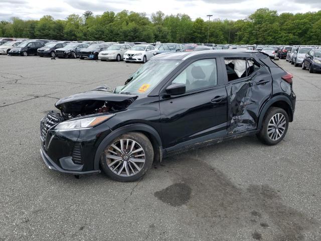  Salvage Nissan Kicks