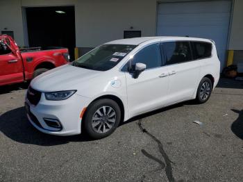  Salvage Chrysler Pacifica