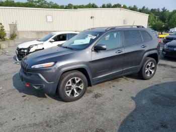  Salvage Jeep Cherokee