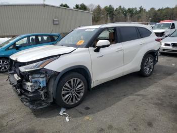  Salvage Toyota Highlander