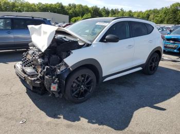  Salvage Hyundai TUCSON
