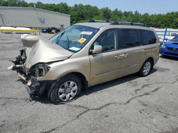  Salvage Hyundai Entourage