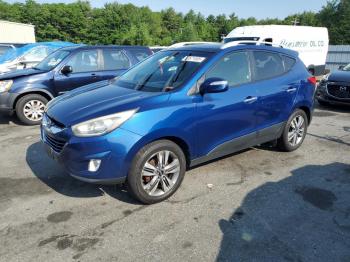  Salvage Hyundai TUCSON