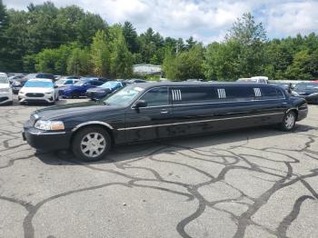  Salvage Lincoln Towncar