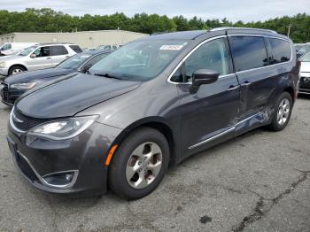  Salvage Chrysler Pacifica