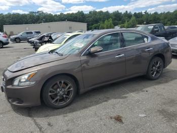  Salvage Nissan Maxima