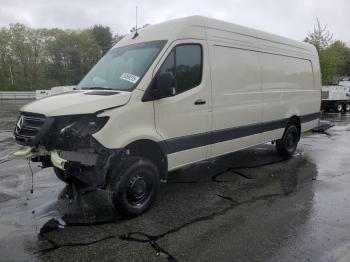  Salvage Mercedes-Benz Sprinter