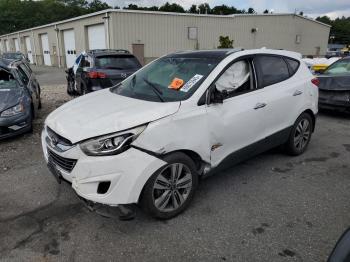  Salvage Hyundai TUCSON