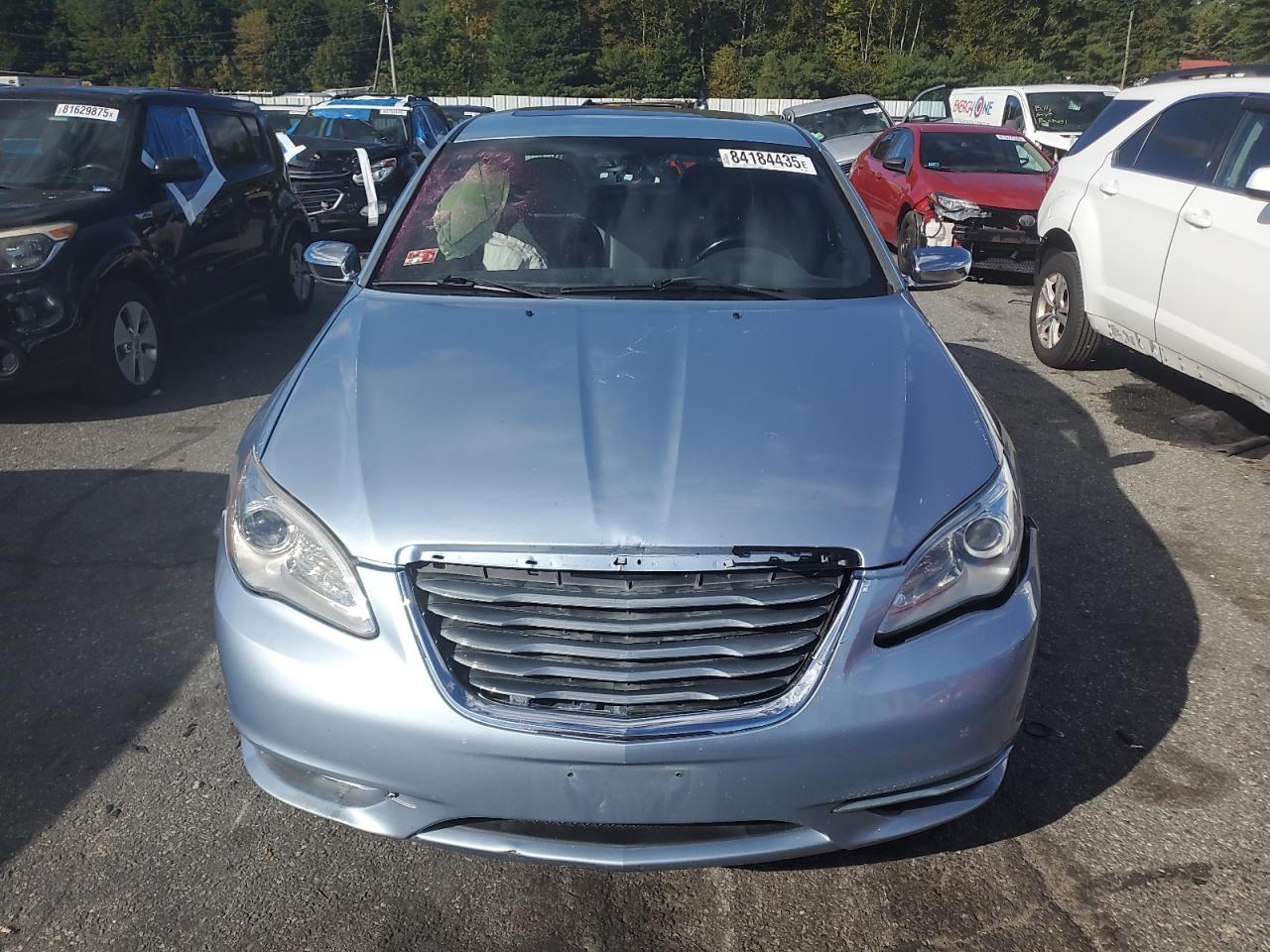 Chrysler 200 Limited Image 3