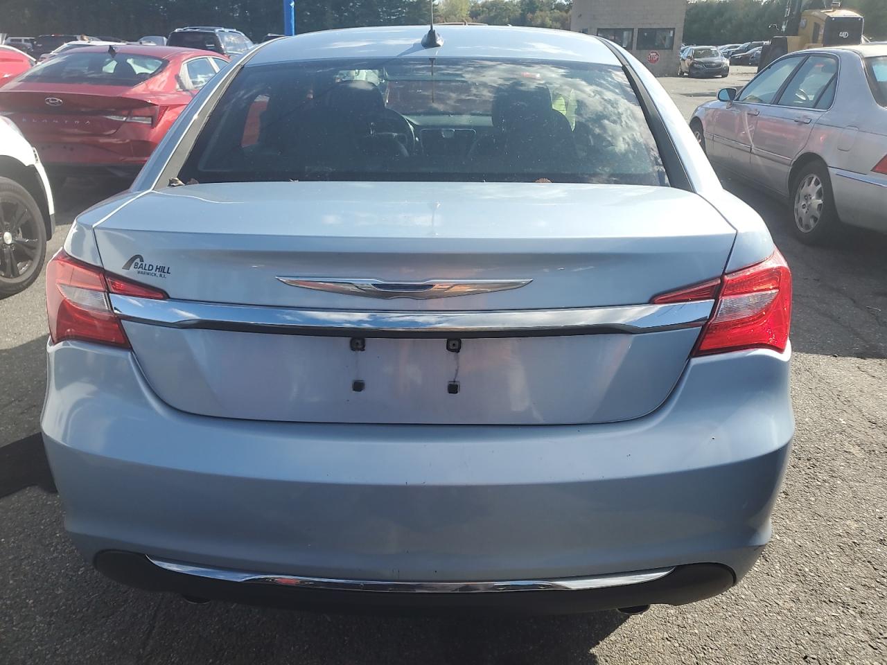 Chrysler 200 Limited Image 7