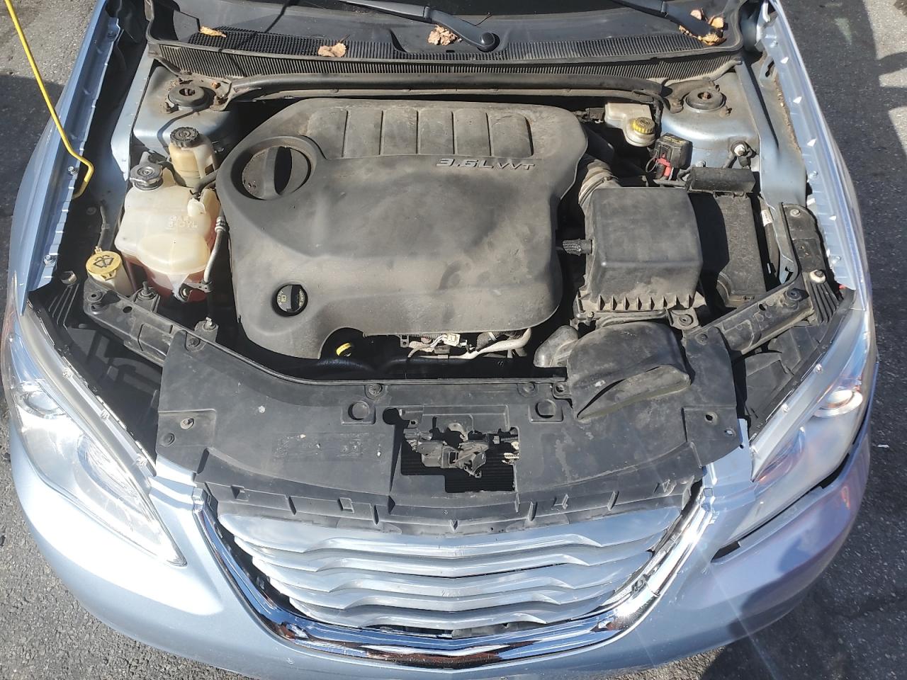 Chrysler 200 Limited Image 5