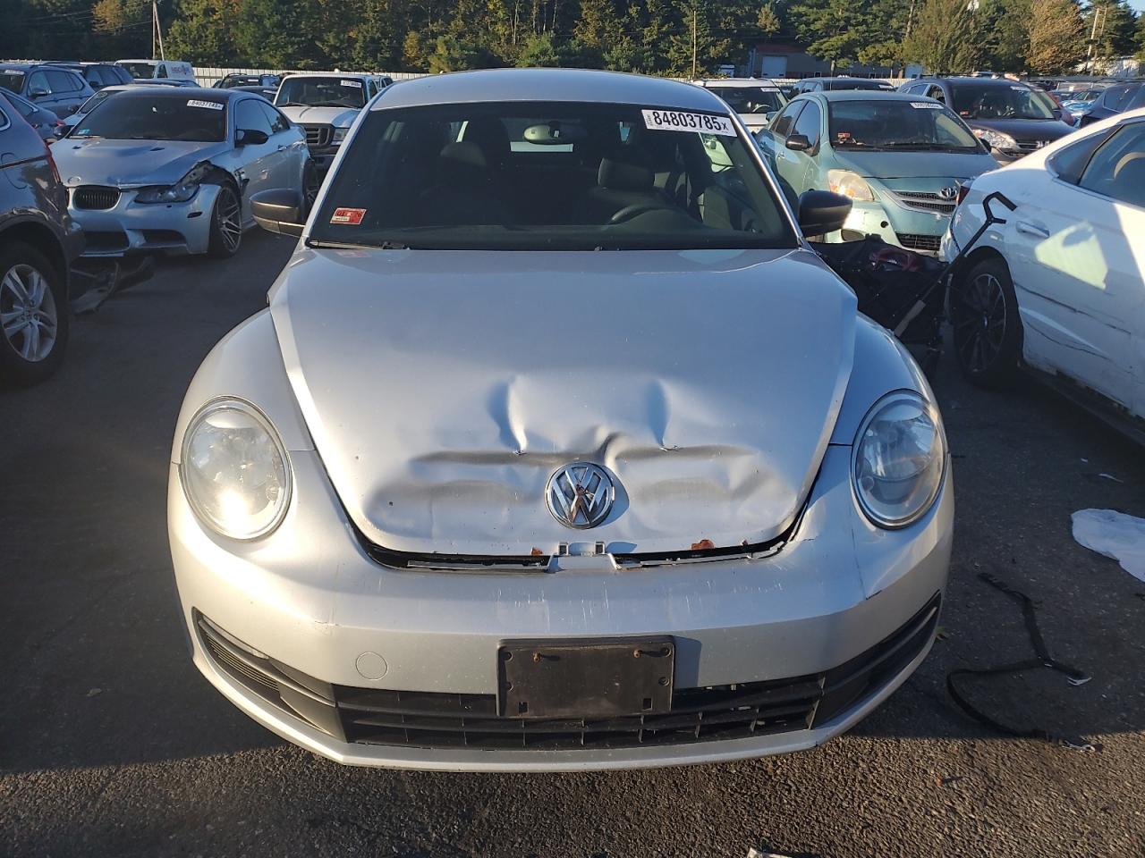 Volkswagen Beetle Image 3