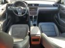 Volkswagen Passat S Image 8