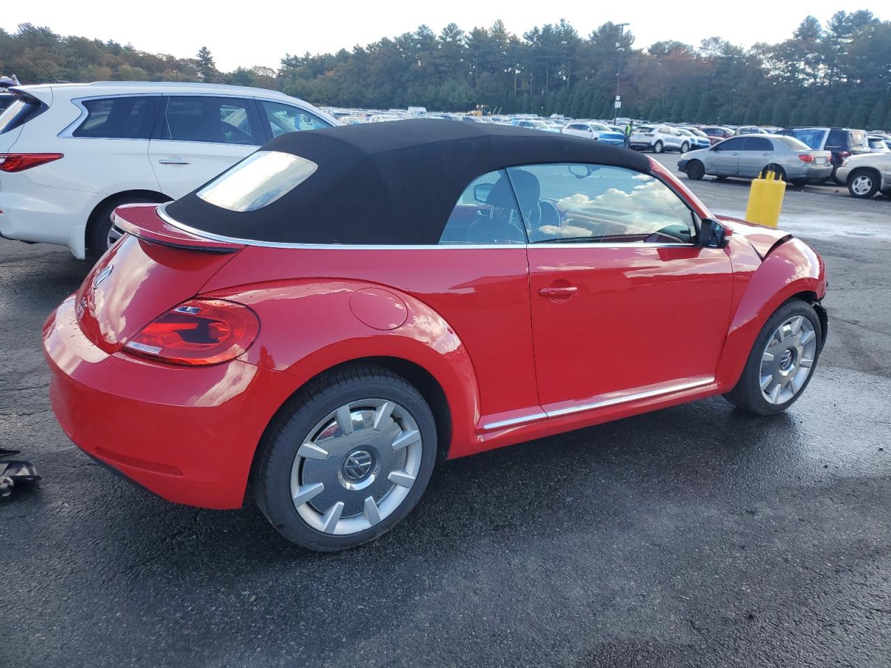 Volkswagen Beetle S/se Image 2