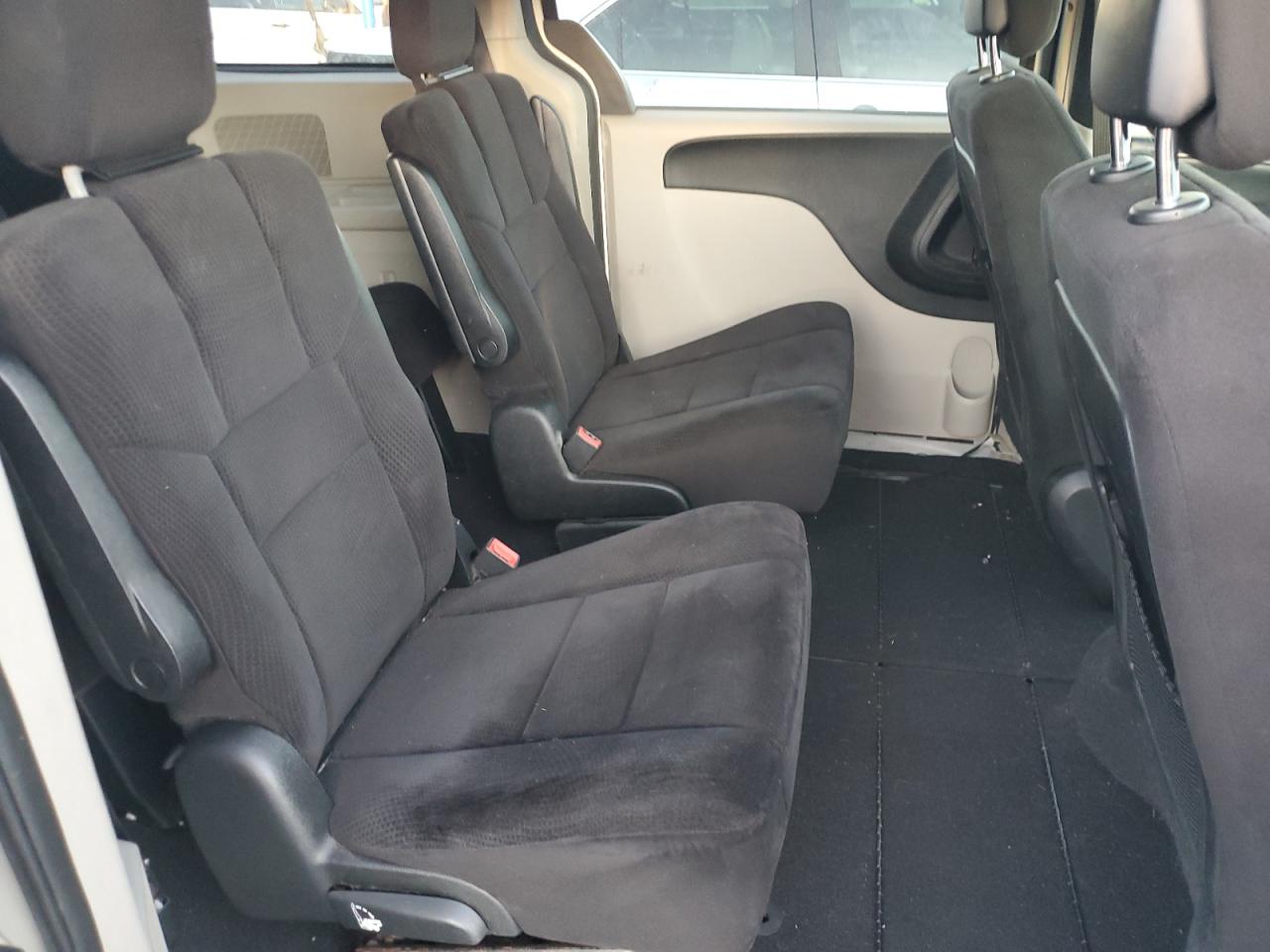 Dodge Caravan Se Image 11