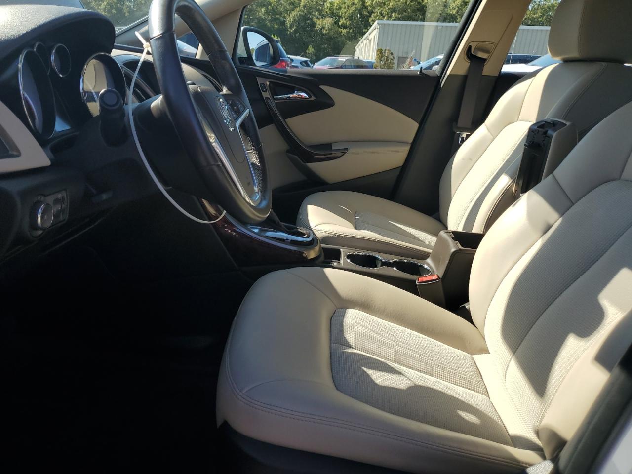 Buick Verano Sport Touring Image 8