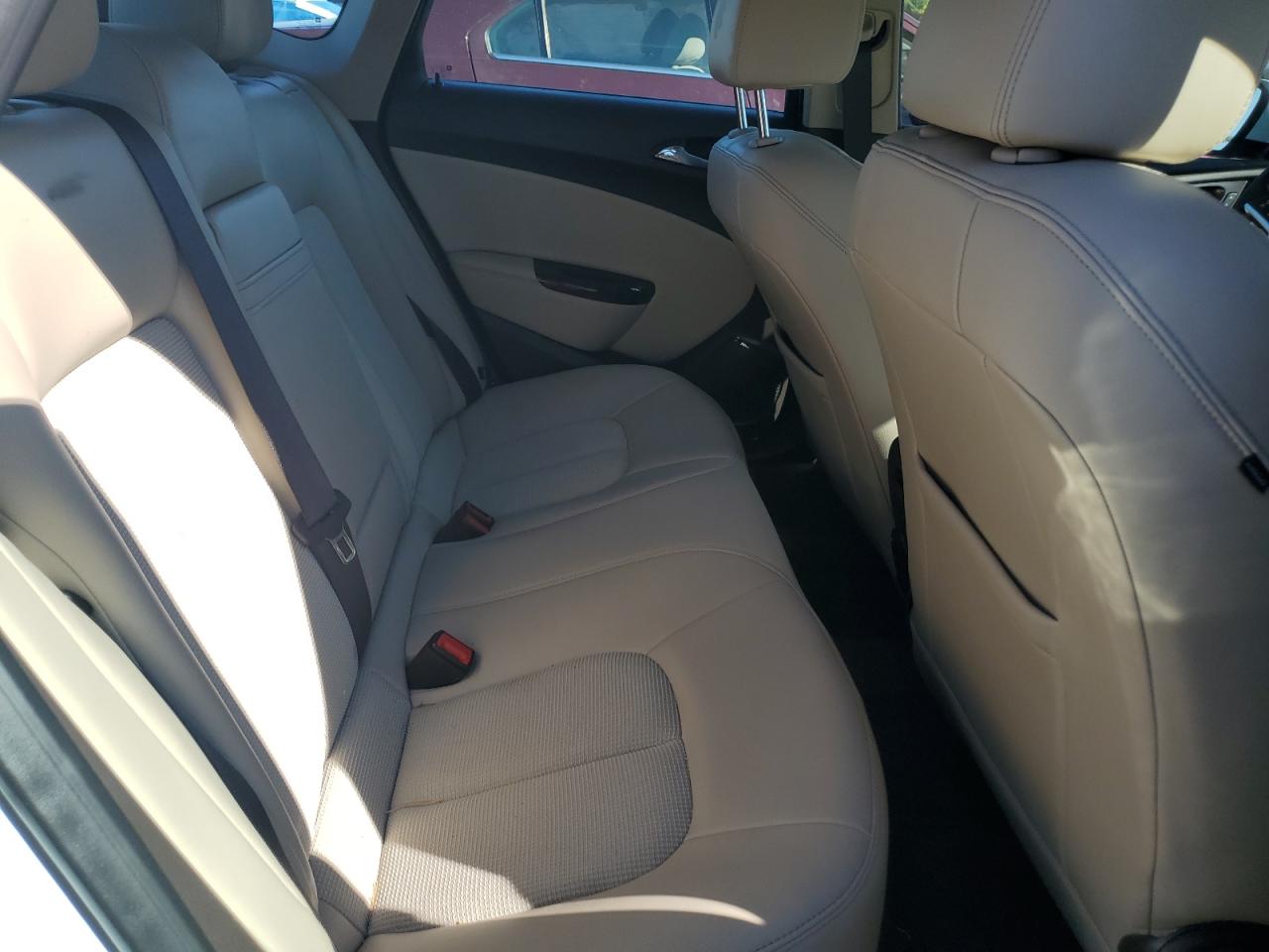 Buick Verano Sport Touring Image 7