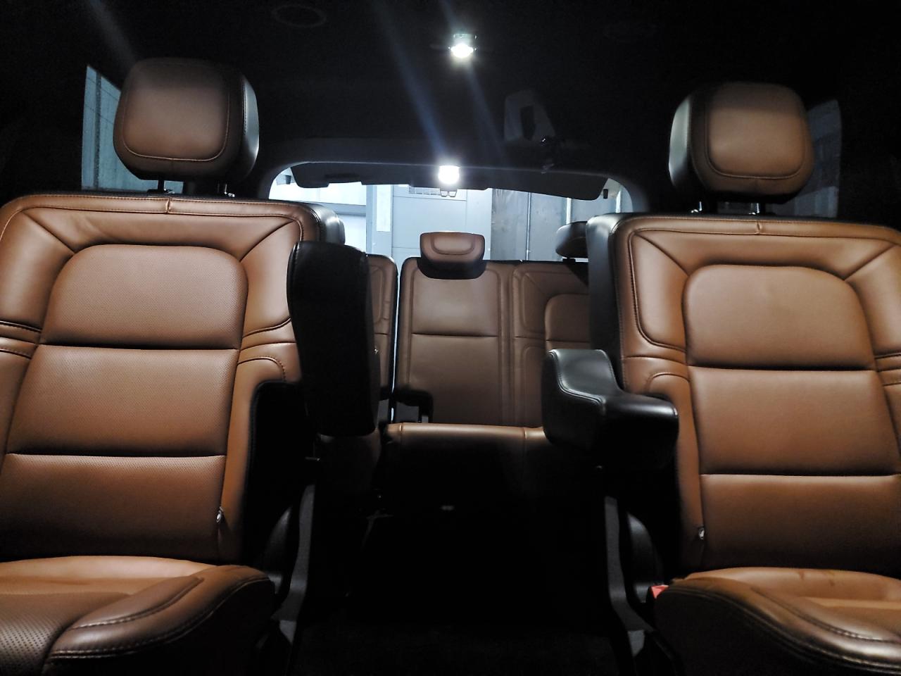 Lincoln Navigator Reserve Image 8