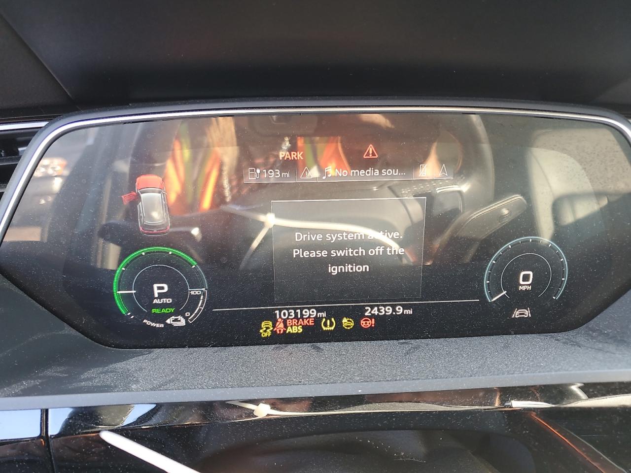 Audi e-tron Premium Image 8