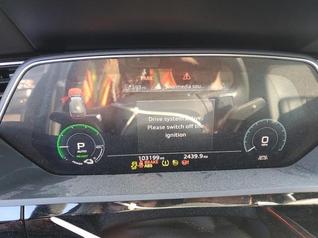 Audi e-tron Premium Image 8