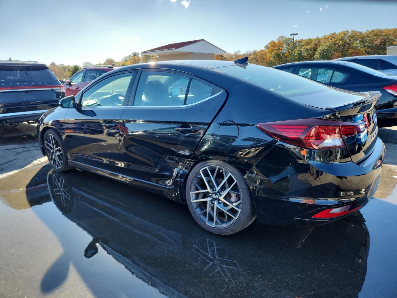 Hyundai ELANTRA Sport Image 2