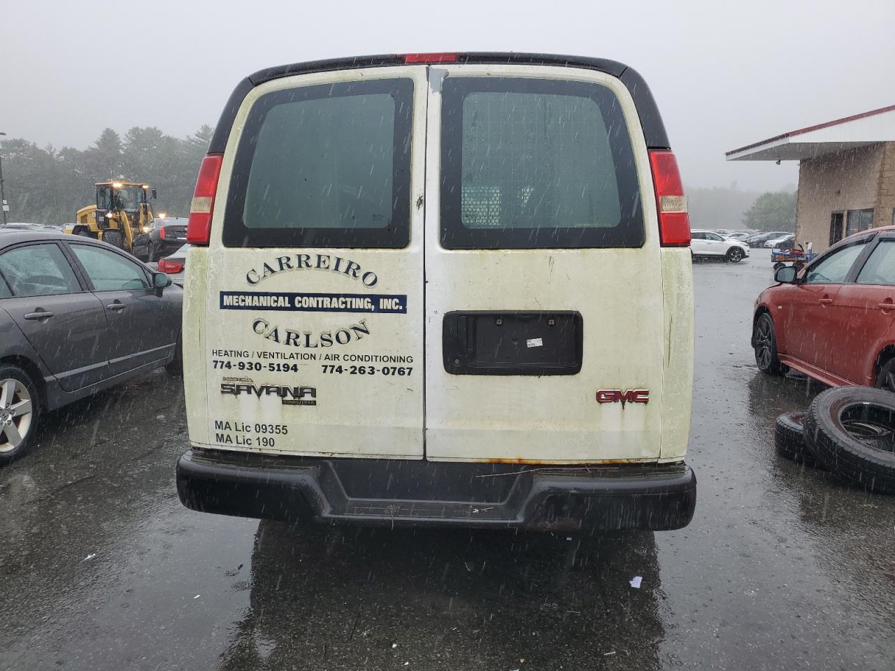 GMC Savana G1500 Image 8