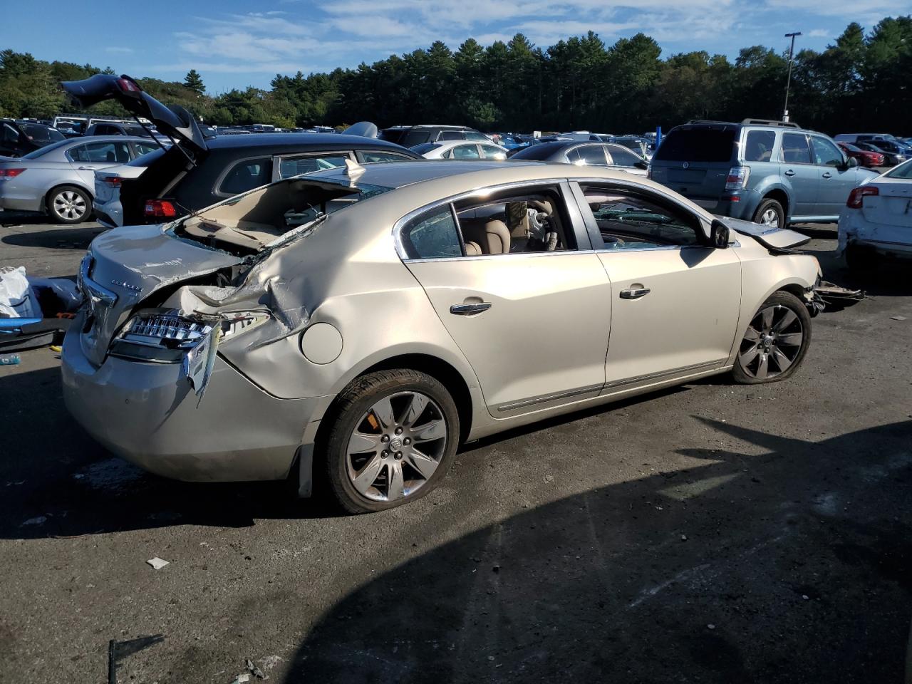 Buick LaCrosse Cxl Image 2