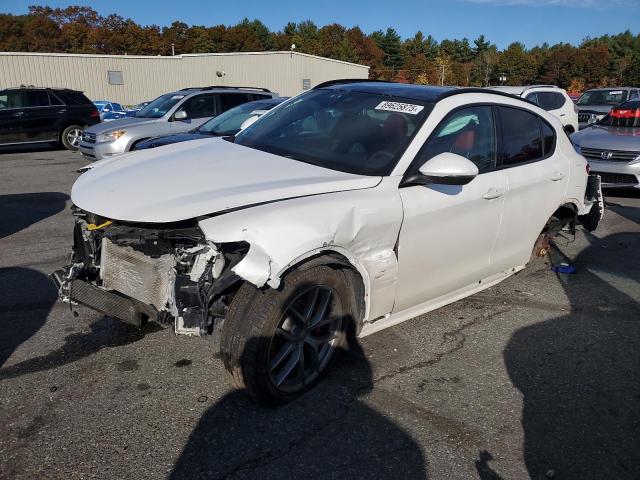  Salvage Alfa Romeo Stelvio