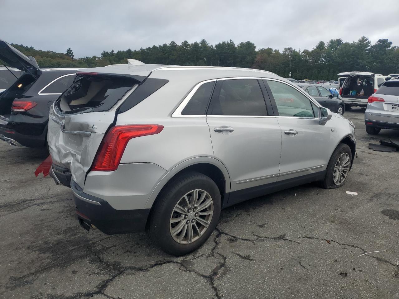 Cadillac XT5 Luxury Image 3