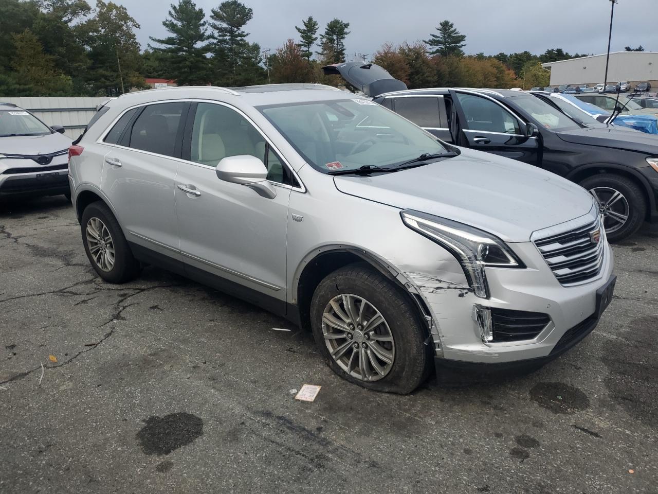 Cadillac XT5 Luxury Image 4
